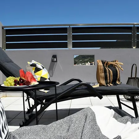 Stamatina's Luxury Penthouse In Appartement Pastida